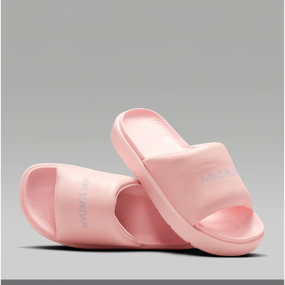 Size 11 Pink Nike Slides - Picture 3 of 6